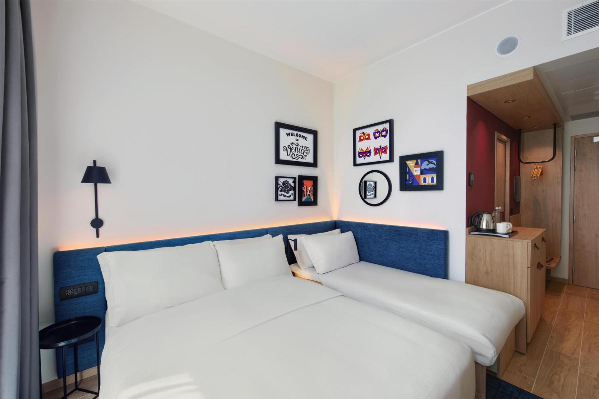 Hampton By Hilton Isola Nuova