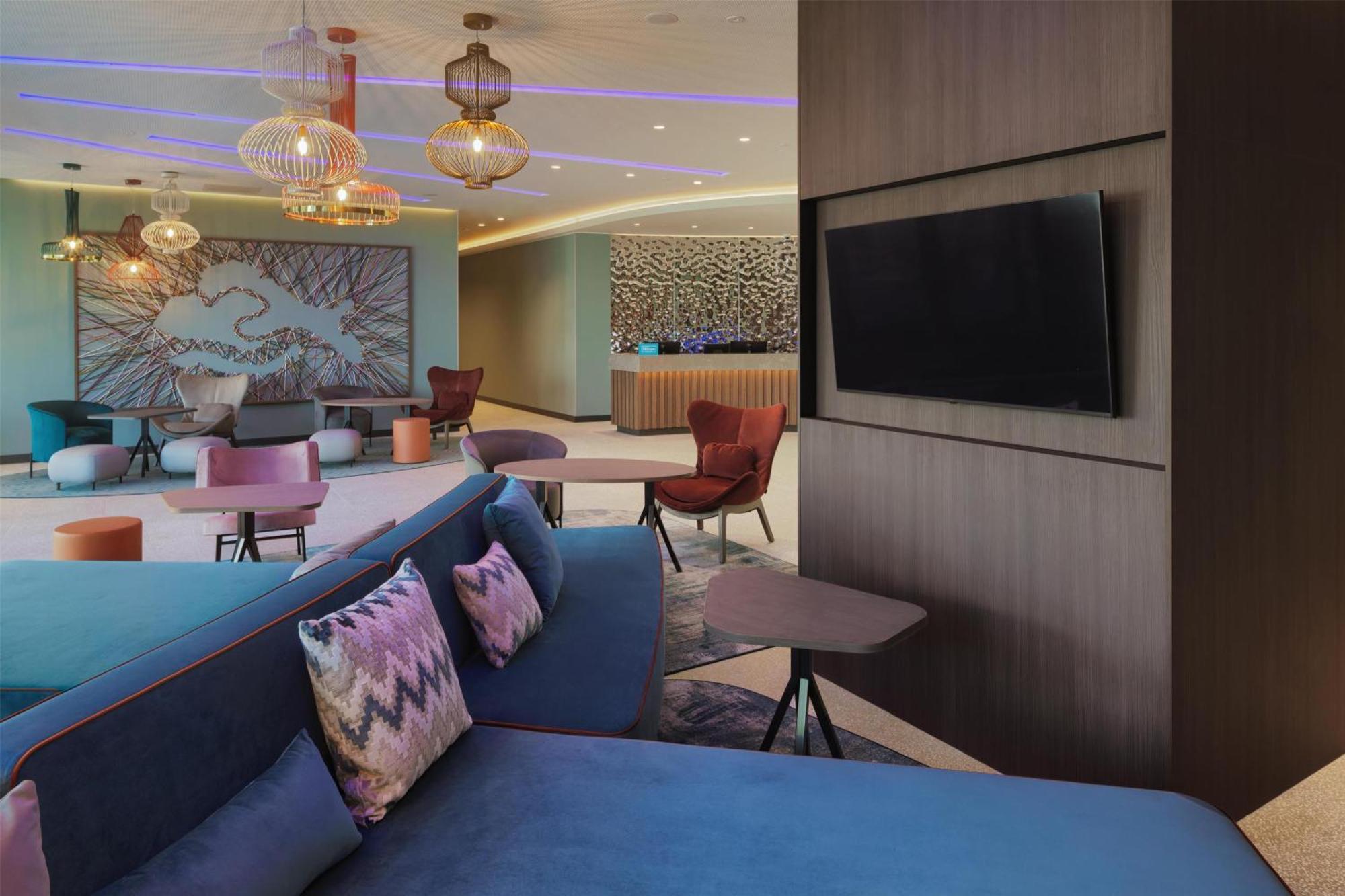 Hampton By Hilton Isola Nuova Hotel